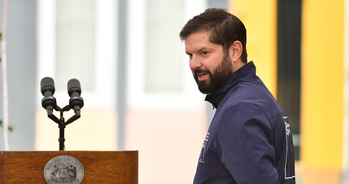 Sin viajes al exterior, ni vacaciones y buscando arriendo: los días de Boric antes del cambio de mando