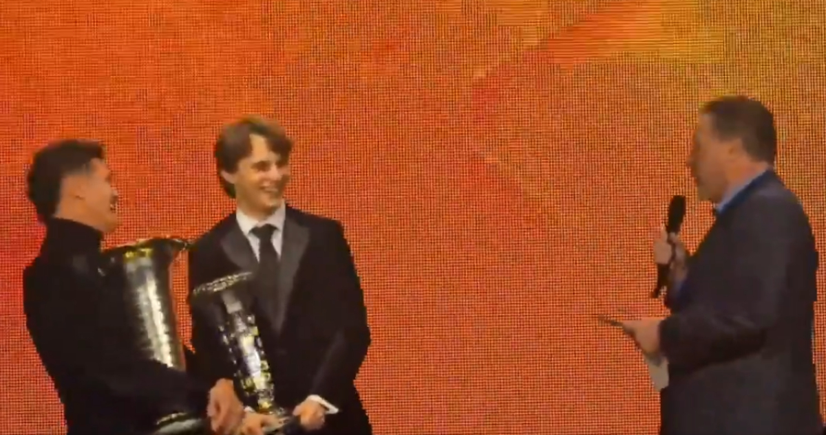 broma sobre Alpine en premiación sobre McLaren junto a Oscar Piastri y Lando Norris