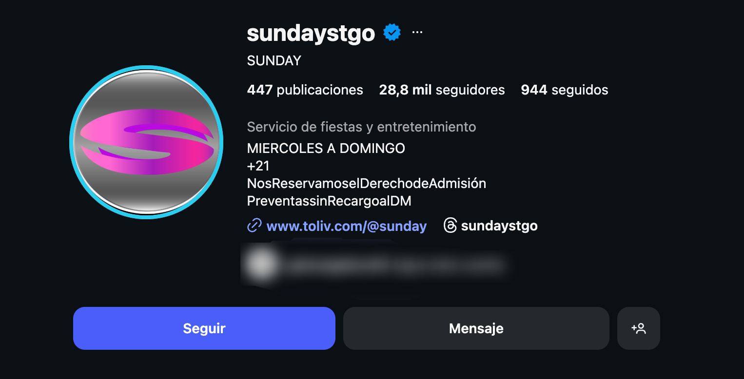 Denuncia por ruidos molestos permite descubrir bar clandestino con más de 100 asistentes en Santiago