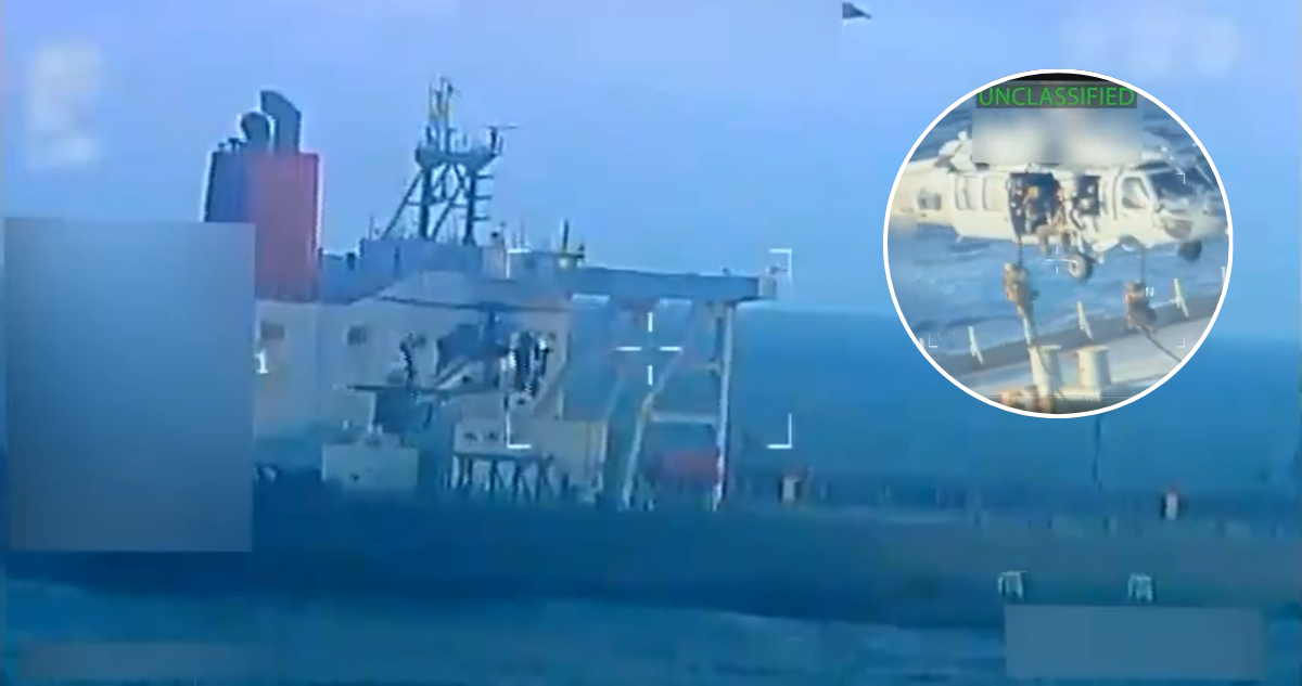 VIDEO | Con helicópteros y soldados: así EEUU confiscó buque petrolero frente a costas de Venezuela