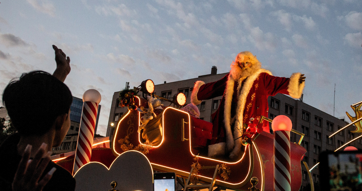 Caravana Coca-Cola estará en Renca este martes: revisa horarios y recorrido del Viejito Pascuero