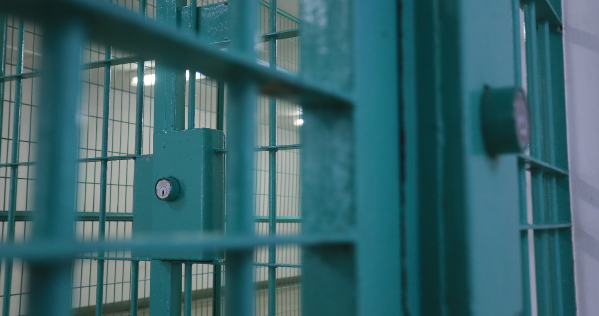 Bío Bío: Gobierno asegura que cárceles están bajo control tras detenciones por “Operación Apocalipsis”