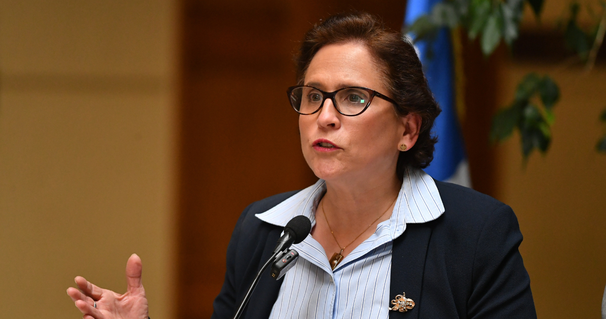 Chile Vamos pide a Boric evaluar salida de Leitao tras informe sobre millonario déficit en Peñalolén