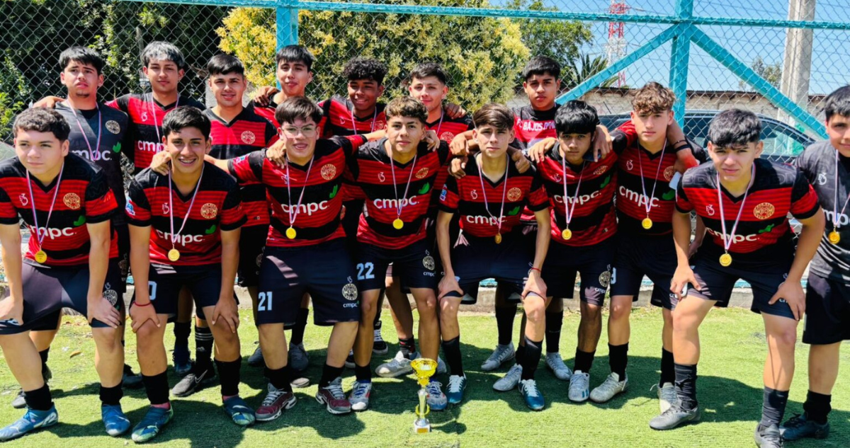 Equipo sub-17 FC Bajos de Mena representará a Chile en torneo internacional de futbol en Brasil