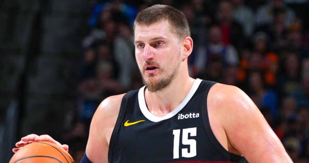 Nuggets revelaron diagnóstico de Nikola Jokic tras lesión.