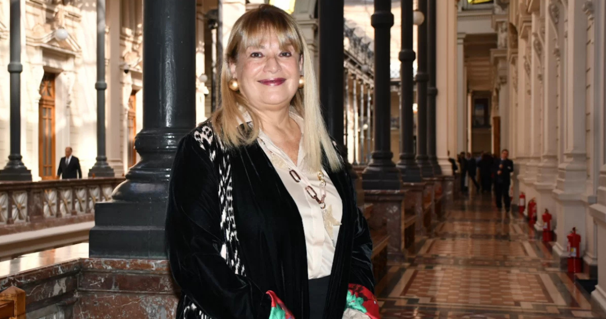 Defensa de Vivanco busca frenar investigación penal y apela a querella de capítulos ante la Suprema