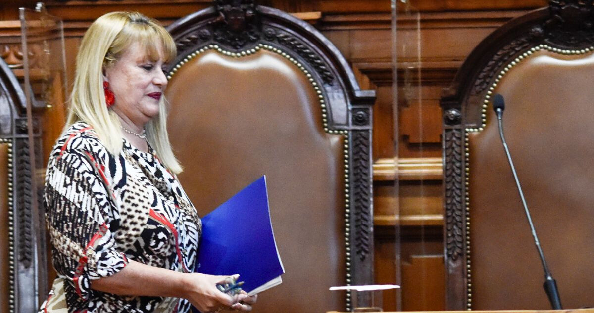 Defensa de Vivanco pide inhabilitar a 15 supremos en apelación de querella de capítulos en su contra
