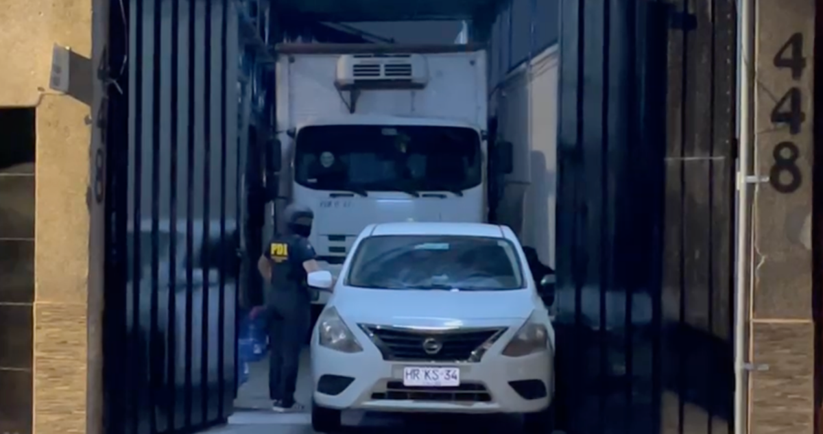 Cinco detenidos deja operativo por contrabando cientos de paquetes de cigarrillos en la RM