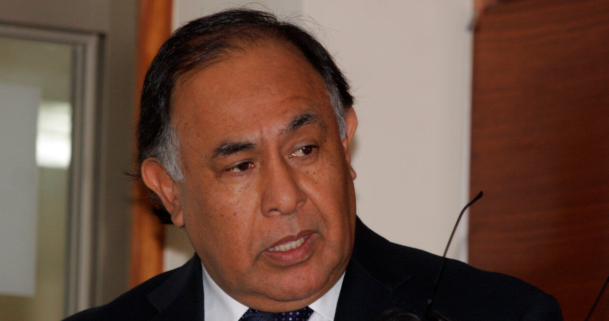 Simpertigue designa abogado y ofrece acceso total a correos, teléfonos y cuentas en arista bielorrusa