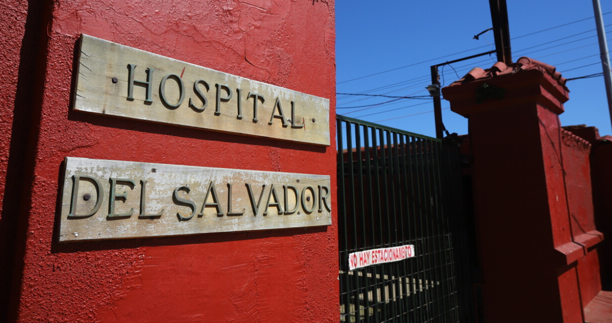 Hospital del Salvador defiende atención a madre de ministra de Salud con motivo de su diagnóstico