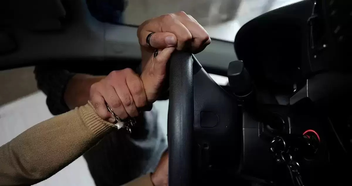 Jueza de garantía sufre encerrona cuando salía de la Costanera Norte en Providencia