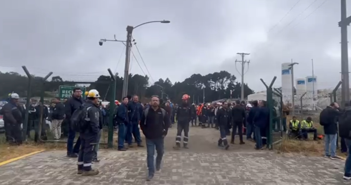 Evacuación de trabajadores en Enap