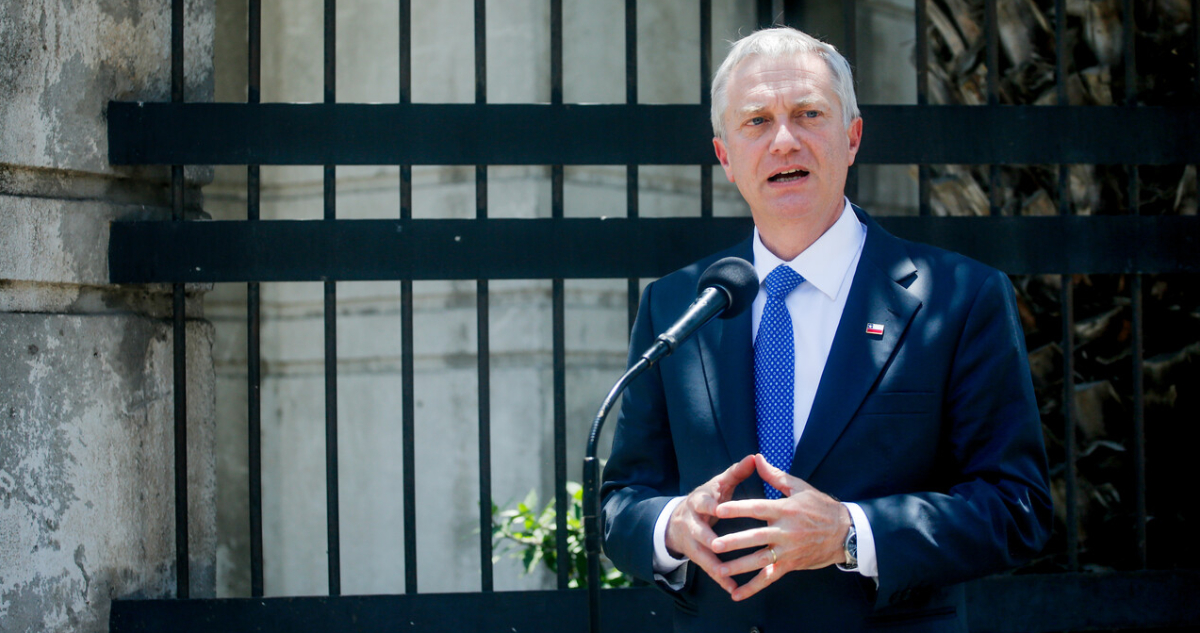 Expertos advierten posible ‘shock’ por el recorte fiscal de Kast: “Hacerlo en 18 meses es un riesgo”