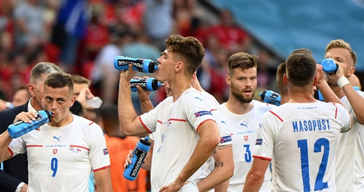 FIFA implementara pausas para hidratación en todos los partidos del Mundial Norteamérica 2026