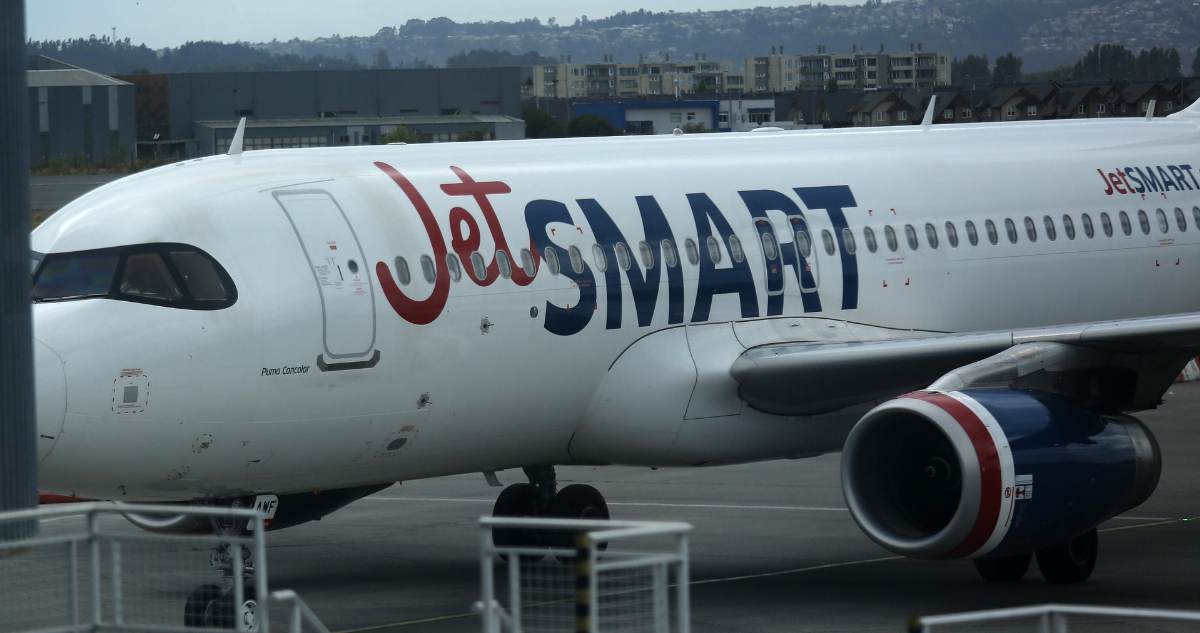 Retrasan dos veces vuelo de JetSMART con destino a Florianópolis