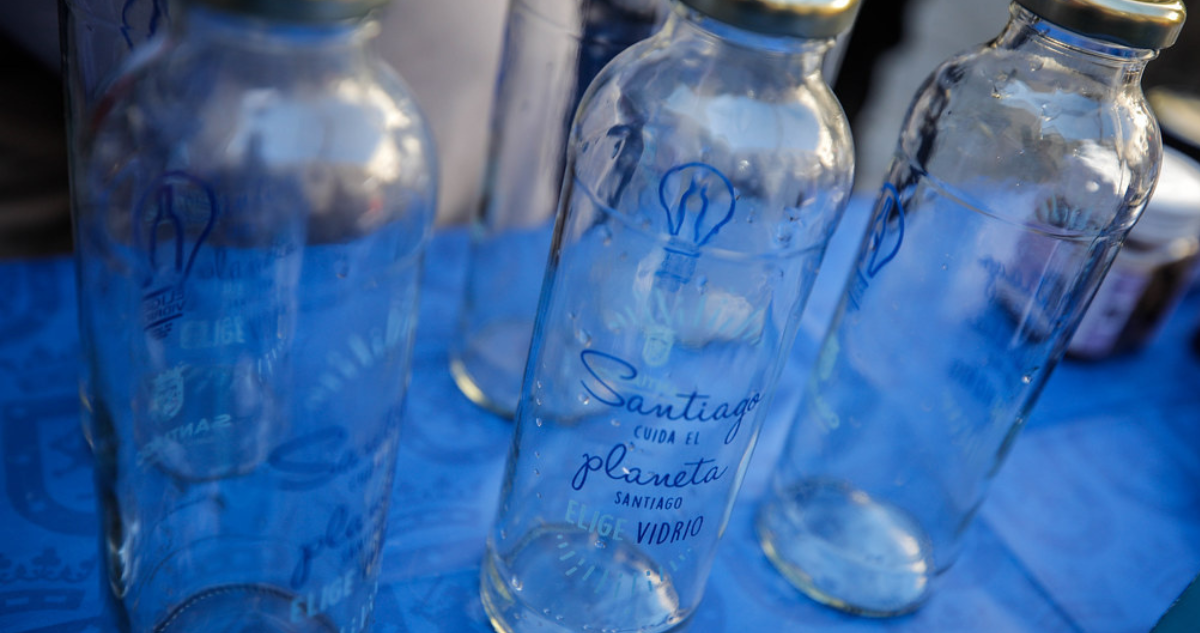 Municipio de Santiago lanza Red Refréscate, iniciativa que busca habilitar varios puntos de hidratación para personas y sus mascotas