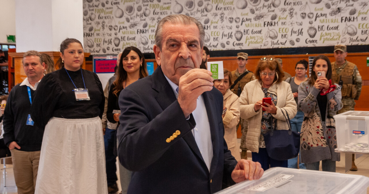 Escala tensión en la DC por suspensión de Frei en medio de expectación por fallo del Tribunal Supremo