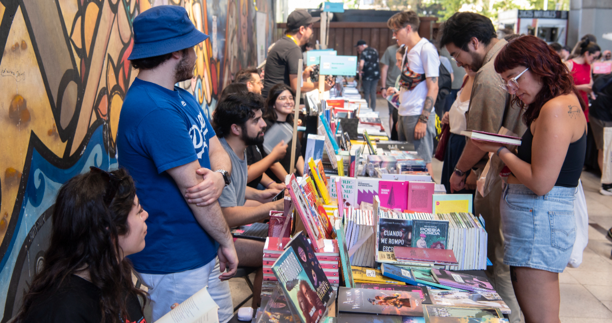 Con lanzamientos y aumento de expositores: conoce la programación de La Furia del Libro de Verano