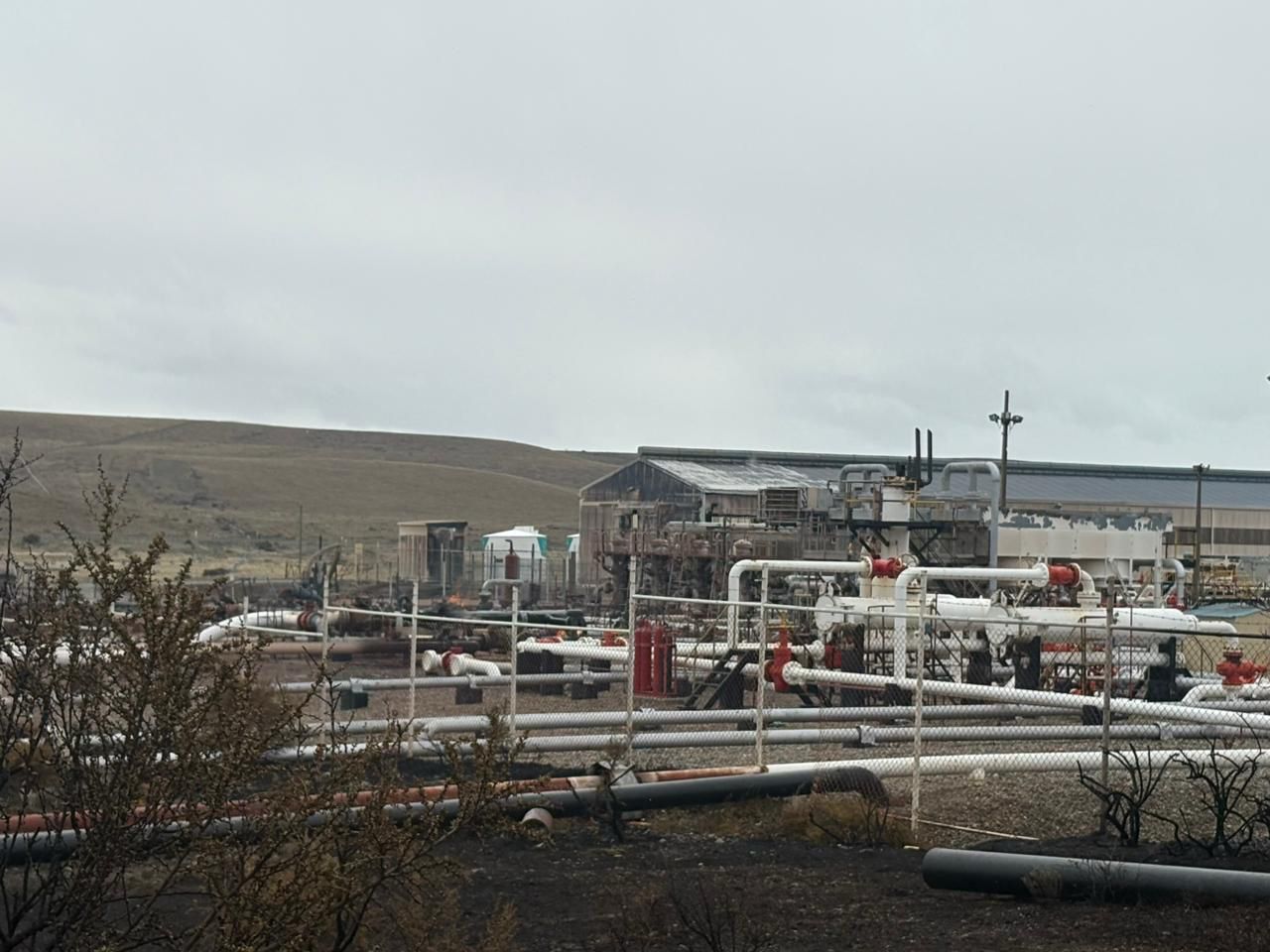 Inflamación de gasoducto en Magallanes obliga a cortes y suspensión de clases: dejó a un lesionado