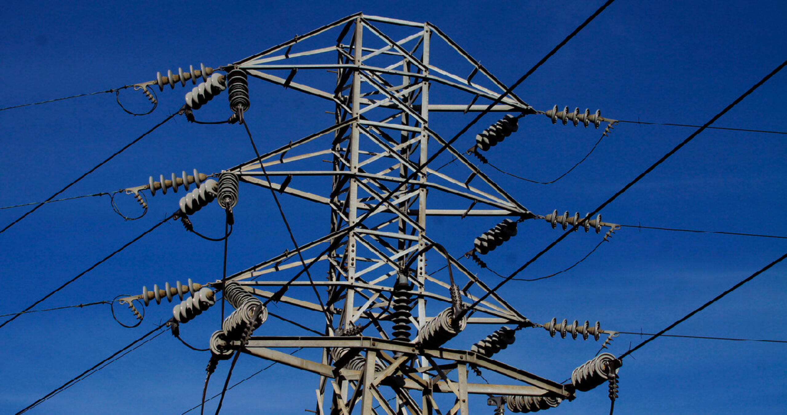 Gobierno advierte posibles sanciones tras hallar inconsistencias en cifras de empresas transmisoras