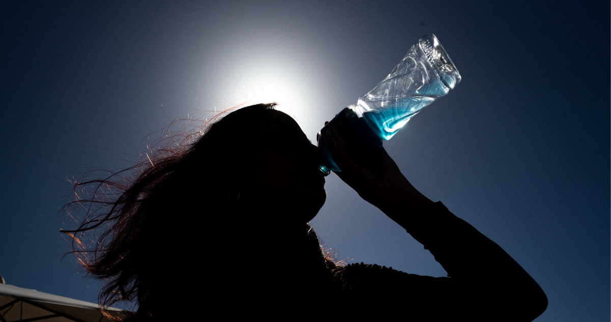 Cuáles son los síntomas de un golpe de calor y cómo prevenirlo en días de altas temperaturas