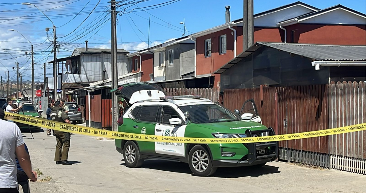 https://media.biobiochile.cl/wp-content/uploads/2025/12/hombre-fue-asesinado-en-plena-via-publica-del-sector-villa-los-jardines-de-coronel-1.png
