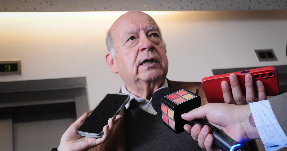 Insulza cuestiona a Cancillería por “error grave” de Pakarati: “Enviarla a Nueva Zelanda fue un error”