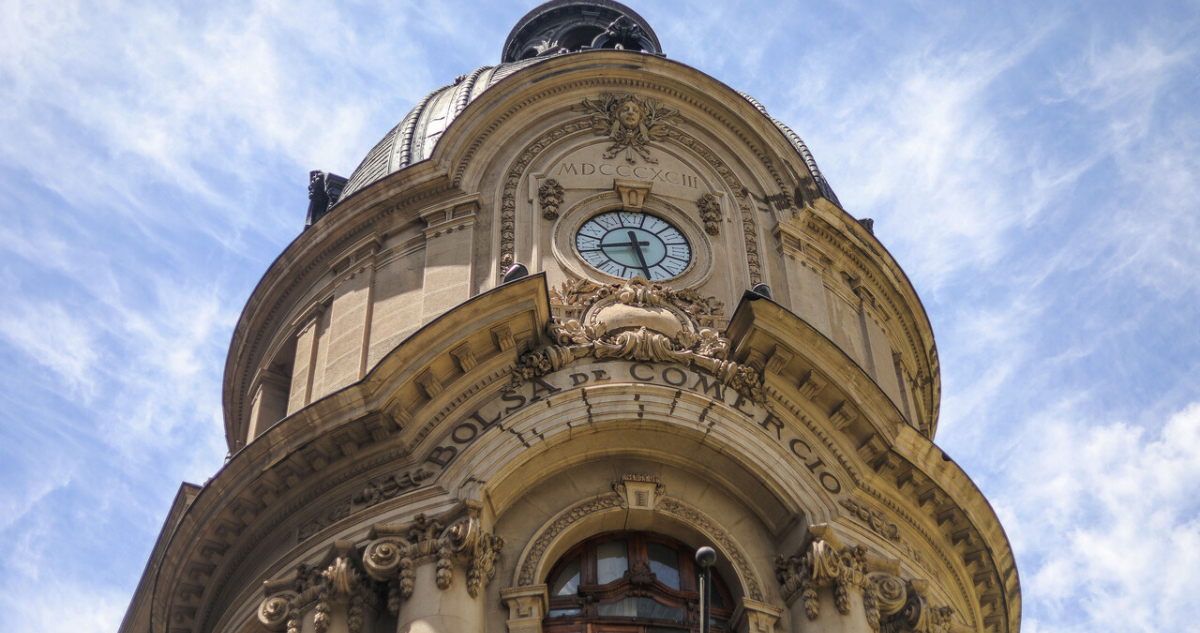 El IPSA de la Bolsa de Santiago logra romper los 10.400 puntos y suma nuevo máximo histórico