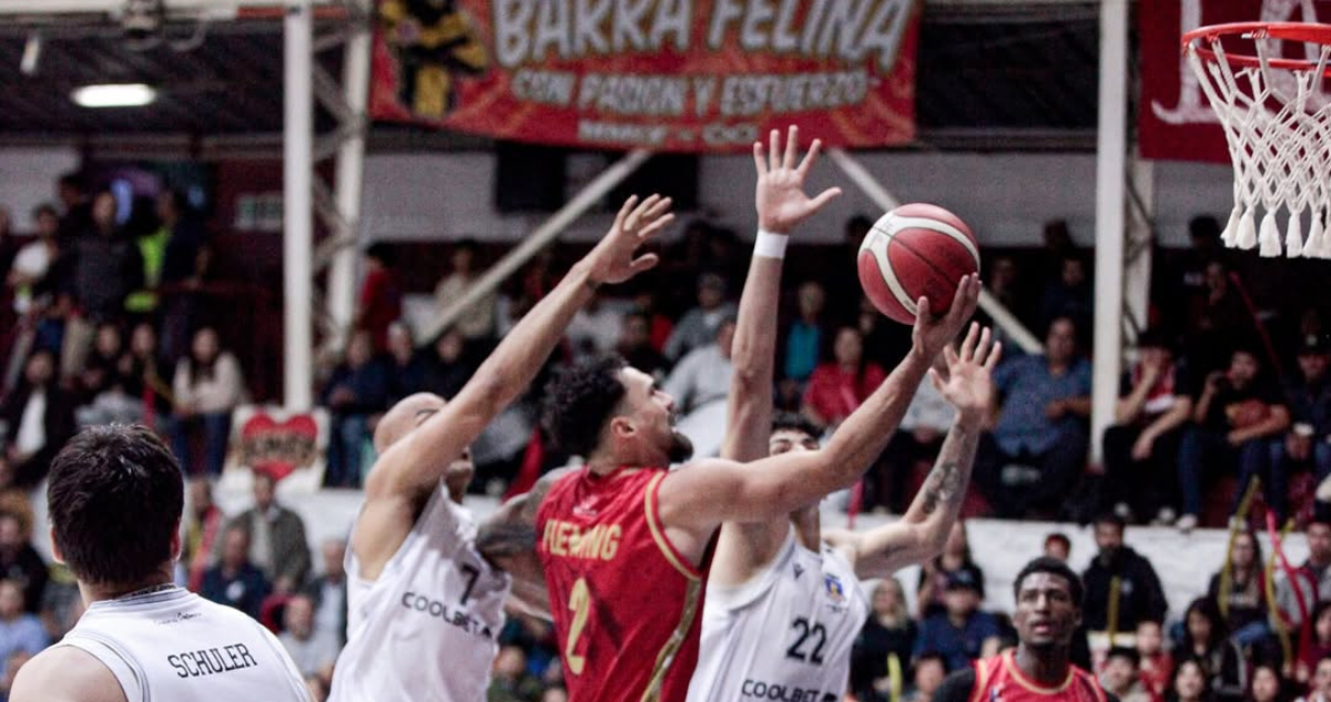 Leones de Quilpué arrasa con Colo Colo y pone pie y medio en final de Liga Nacional de Básquetbol
