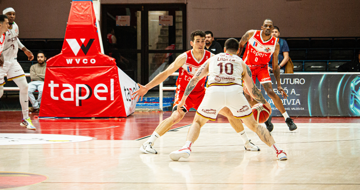 CD Valdivia aprovecha localía y casi sella paso a final de Liga Nacional de Basquetbol