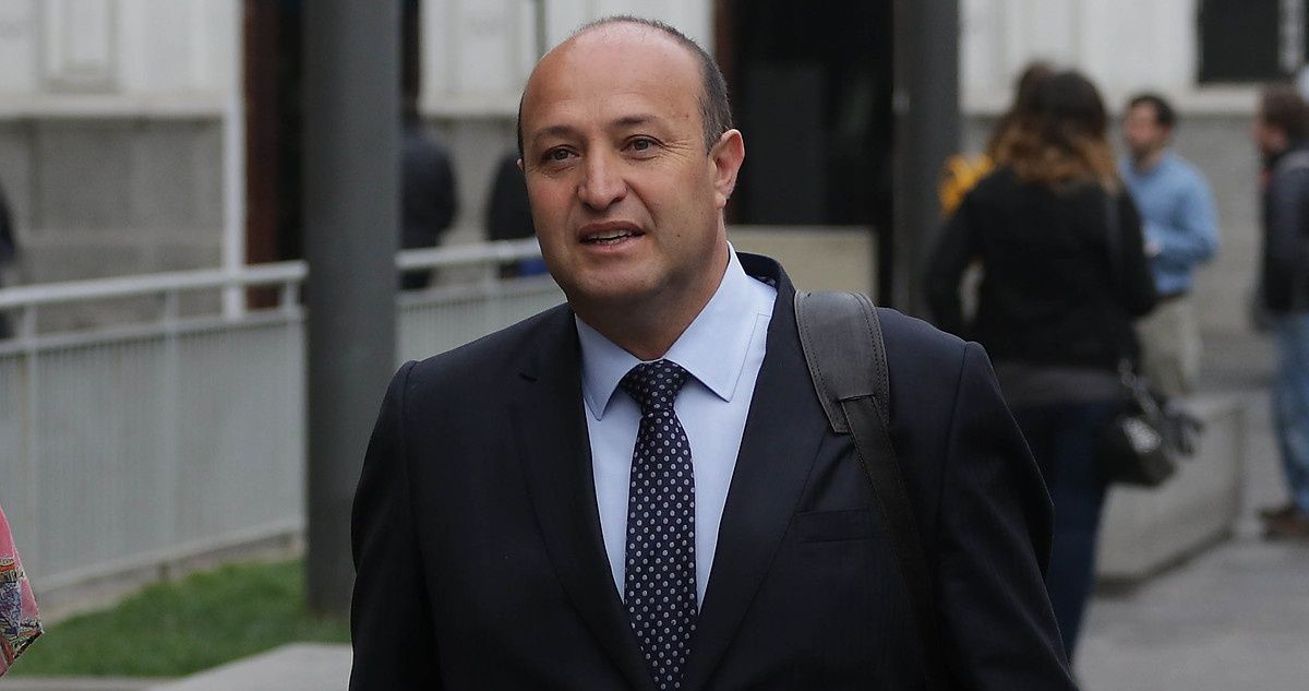 Caso Hermosilla: Suspenden revisión de querella de capítulos contra exfiscal Manuel Guerra