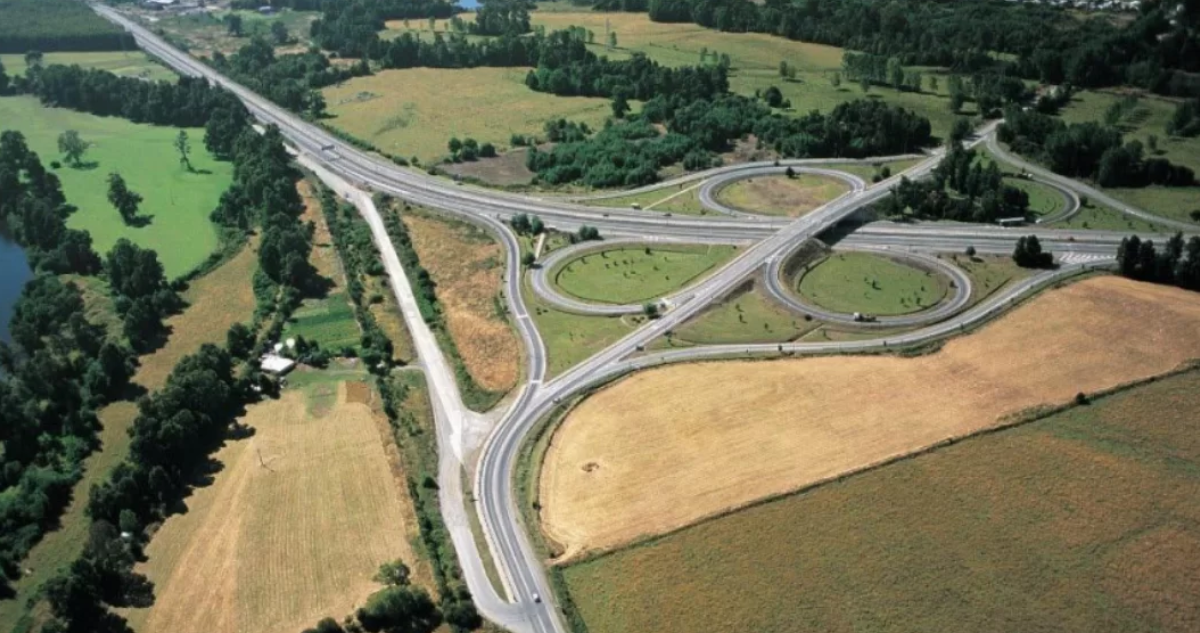 Autoridades valoran publicación de licitación para doble vía en accesos norte y sur de Valdivia