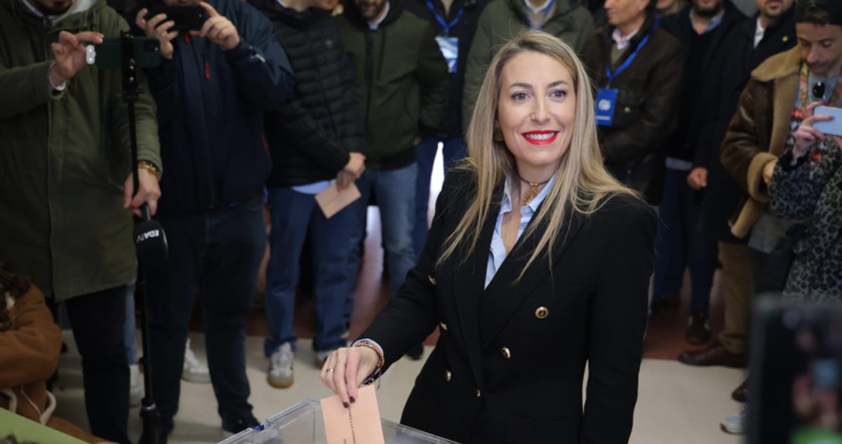María Guardiola (PP) revalida su cargo en Extremadura y el PSOE se hunde en sus crisis