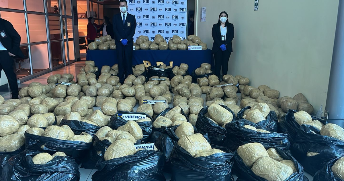 https://media.biobiochile.cl/wp-content/uploads/2025/12/marihuana-puerto-montt-1.png