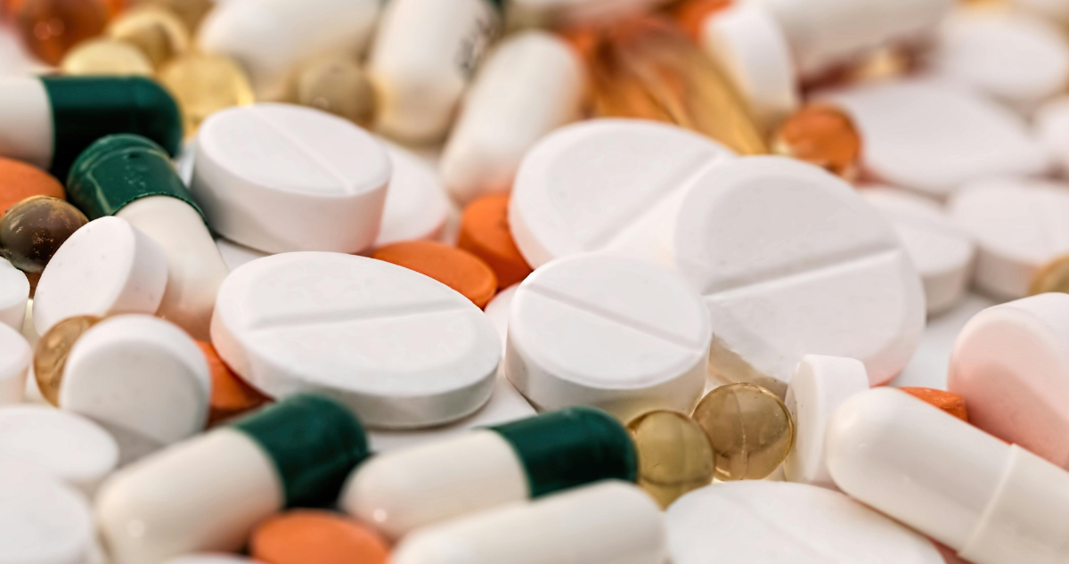 INVESTIGAN HALLAZGO DE MEDICAMENTOS EN VÍA PÚBLICA DE CASTRO