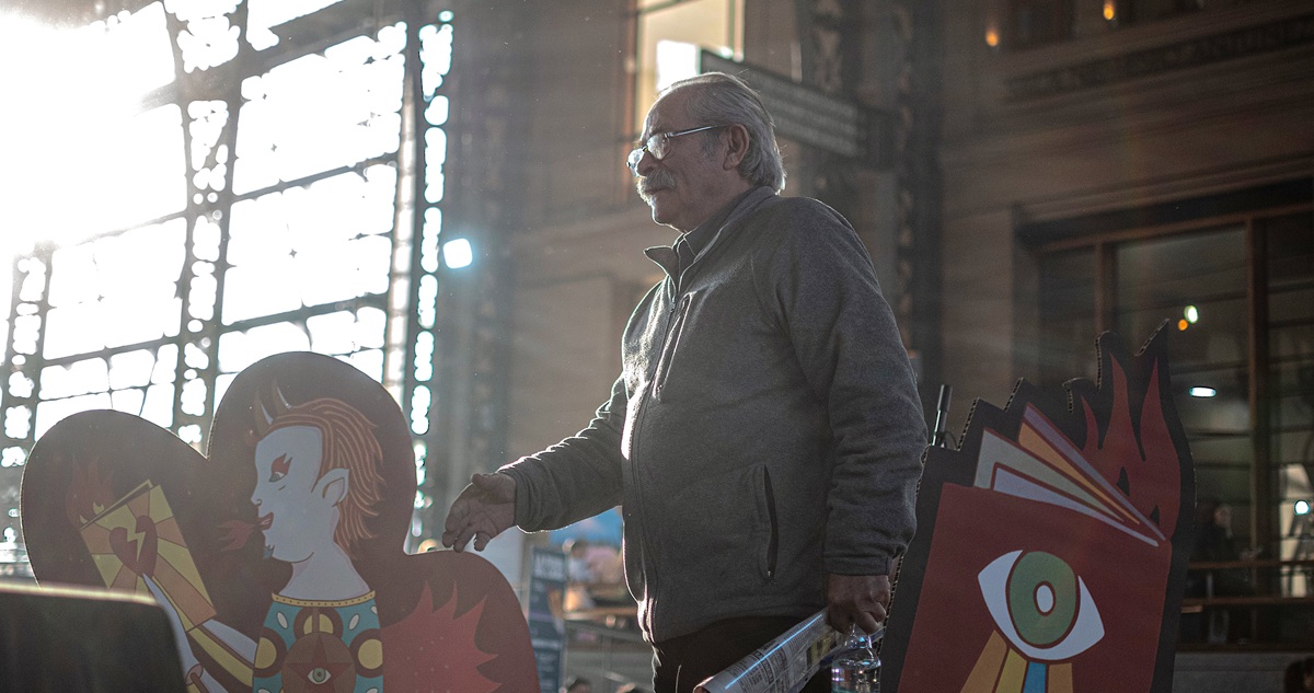 El Centro Cultural Estación Mapocho inaugura el 6 de diciembre la exposición “Hebras y Muros”, destacando el trabajo de “Mono” González.