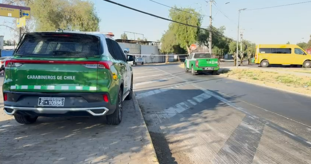 Muere mujer tras colisión entre moto y auto en La Pintana: conductor escapó del lugar