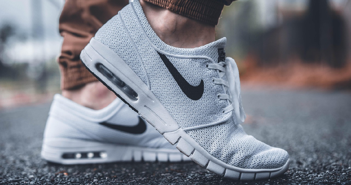 Nike se desploma en bolsa tras reportar caída de sus beneficios y de las ventas en China