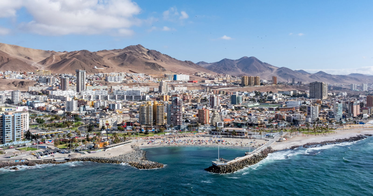 ¿Planeas tus vacaciones? Conoce cinco imperdibles playas urbanas de Chile para este verano