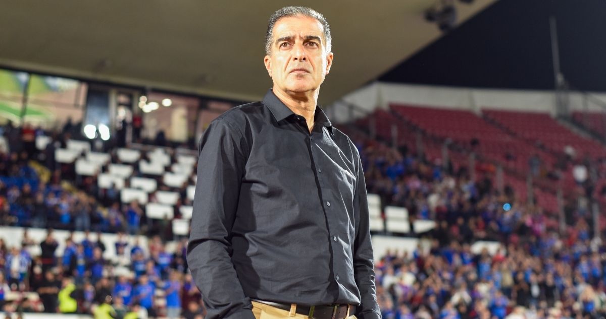 Renato Paiva dirigiendo a Botafogo contra La U