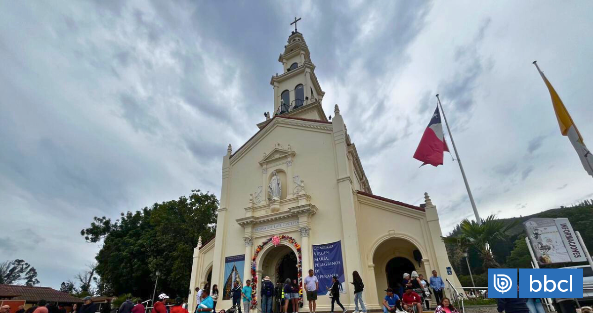 Centenares de fieles llegan a Lo Vásquez este sábado: Senapred declaró Alerta Temprana Preventiva