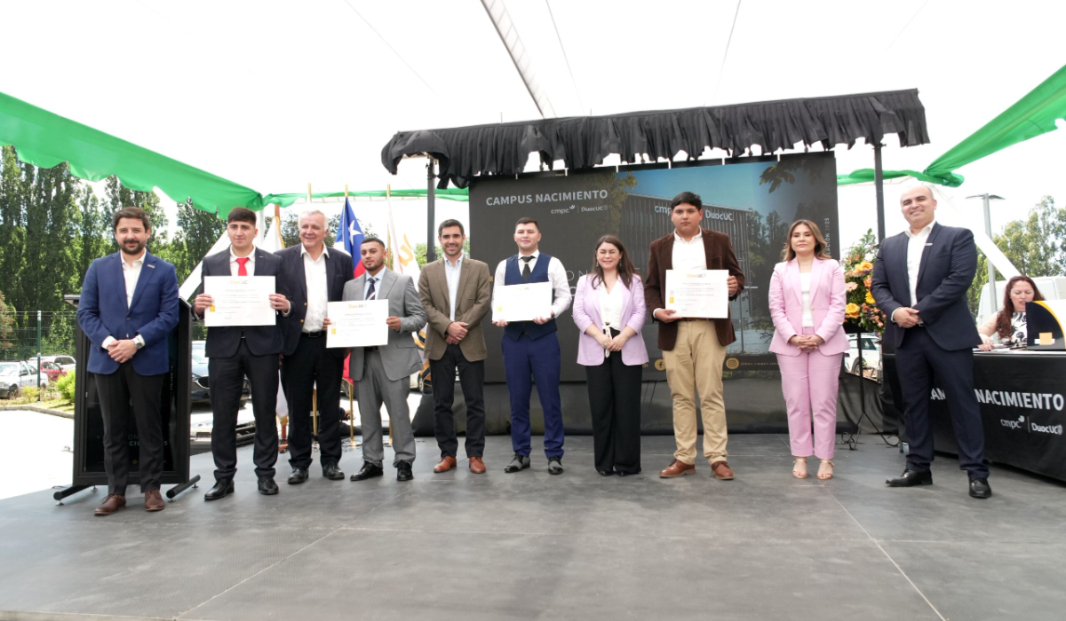 Campus Nacimiento CMPC Duoc UC tituló a sus primeros 126 estudiantes