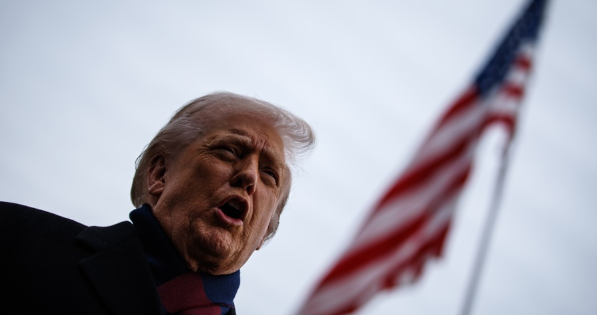 Trump anuncia represalias muy graves por asesinato de tres estadounidenses en Siria