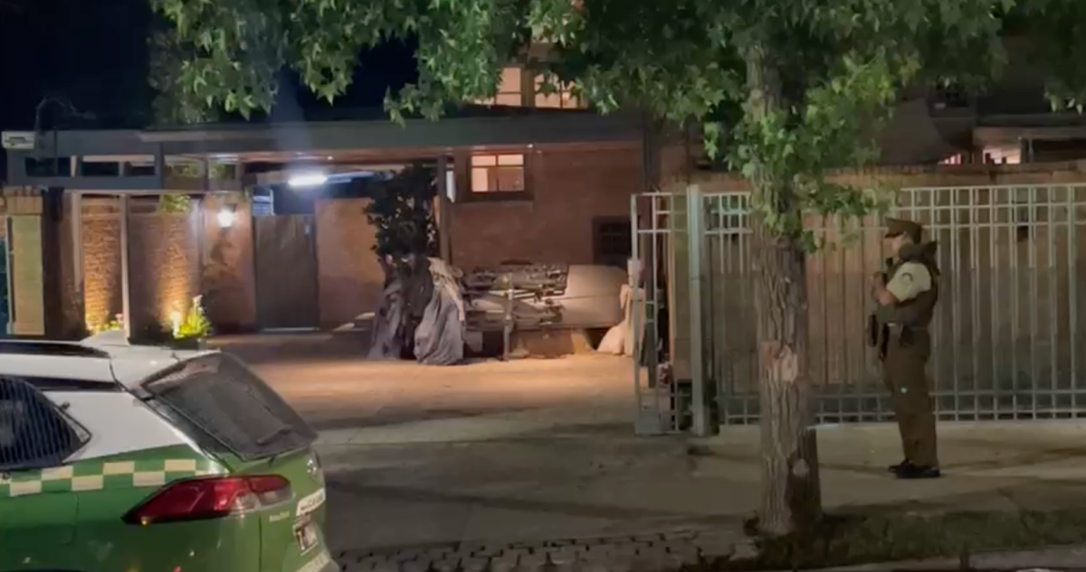 Turbazo en Vitacura termina con delincuentes huyendo con tres autos de alta gama