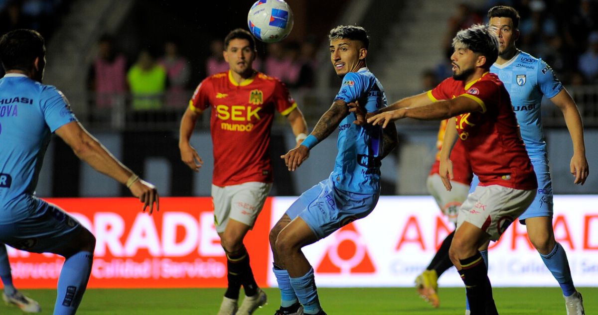 Unión Española e Iquique declararon guerra a la ANFP.