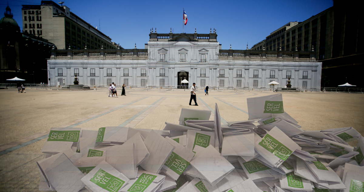 Foto de La Moneda y votos