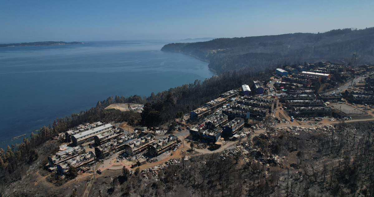 Catástrofe por incendios en Bío Bío y Ñuble: A 20 suben las víctimas fatales identificadas por el SML