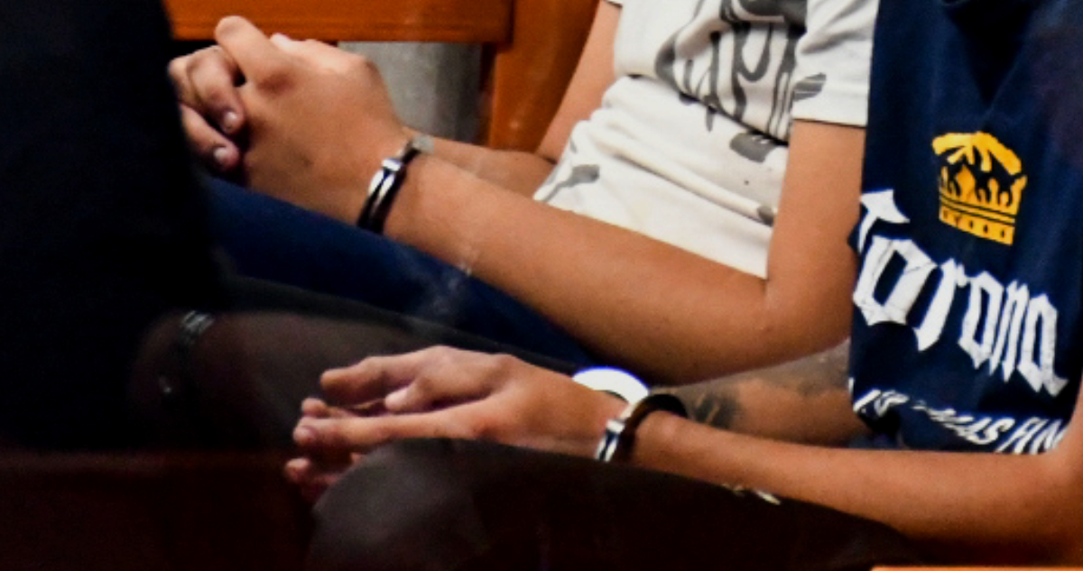 Adolescentes manipularon arma durante reunión en casa y joven (19) murió: 2 menores internados en CIP