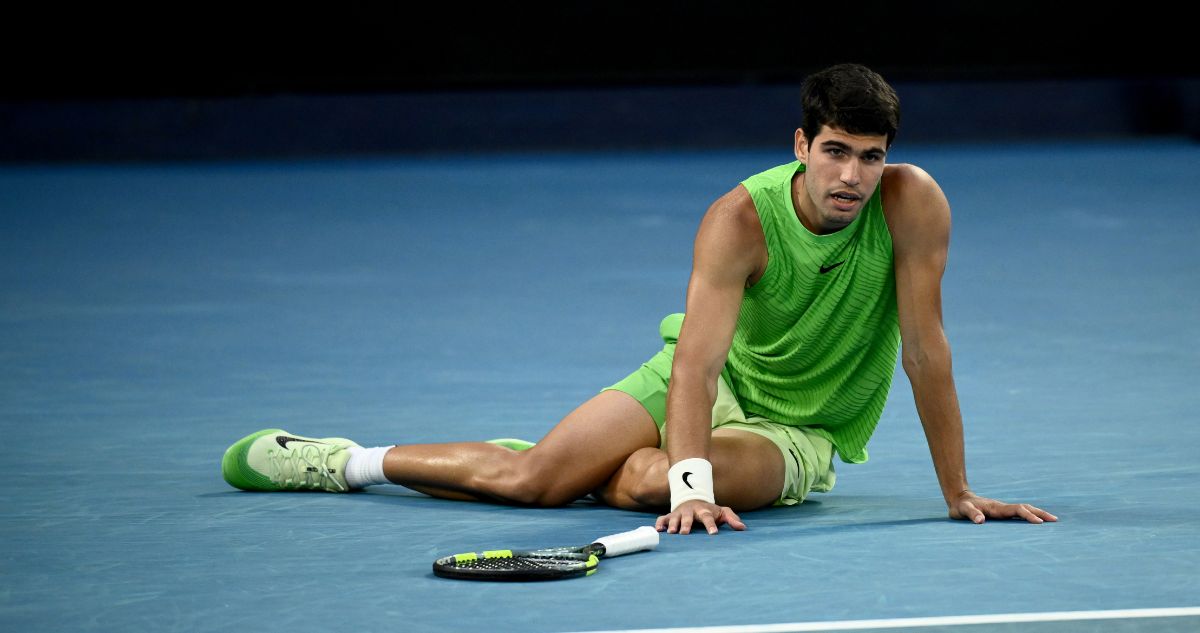 Un épico Alcaraz vence a Zverev y jugará final en Australian Open: español sufrió calambres y vómitos