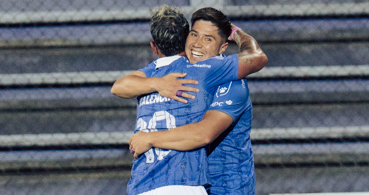 Aldrix Jara celebra su gol en el Deportes Concepción Cerro Largo de Serie Río de La Plata 2026